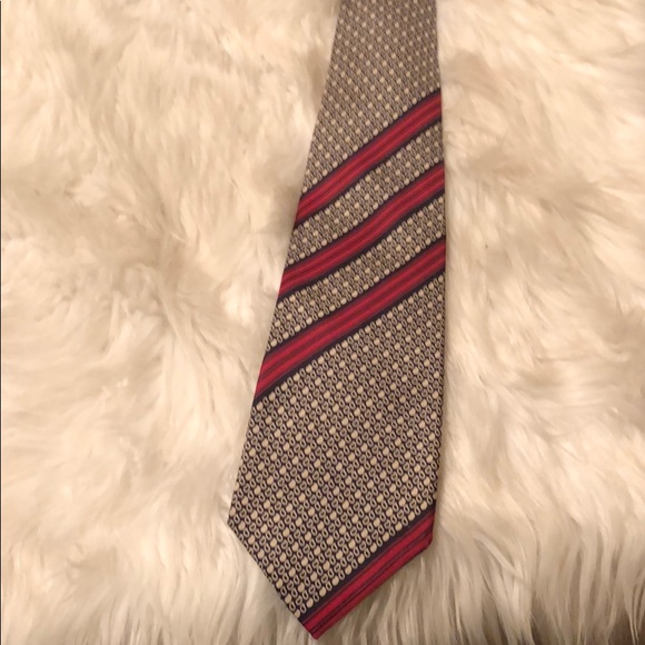 Yves Saint Laurent Men’s Silk Tie - Picture 3 of 8